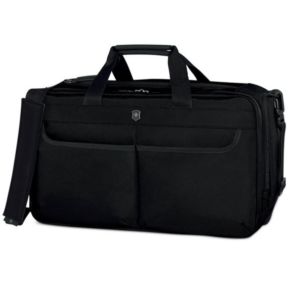 Victorinox Other - 🎒Victorinox travel/ weekend bag NIB